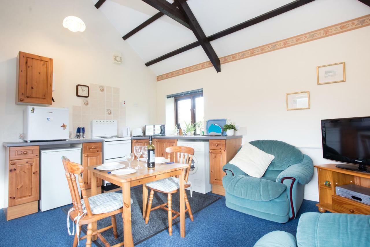 Sharlands Farm Holiday Cottages Bude Bagian luar foto